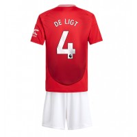 Camisa de Futebol Manchester United Matthijs de Ligt #4 Equipamento Principal Infantil 2024-25 Manga Curta (+ Calças curtas)